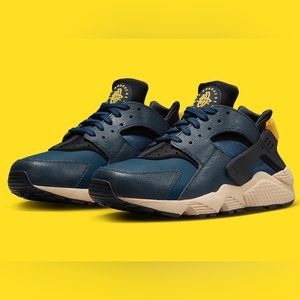 Nike Air Huarache Premium Blue- size 11